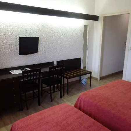 Hotel Servhotel 2*